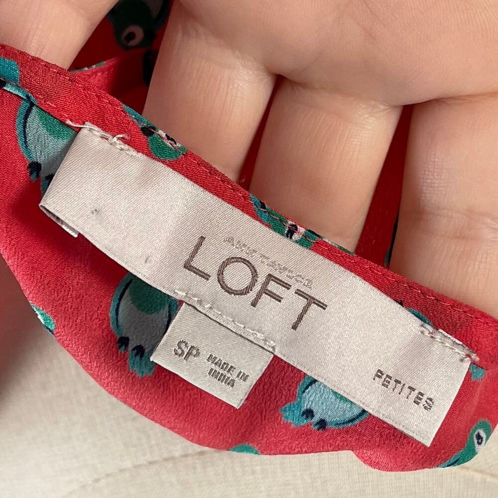 Loft • Novelty Parrot Bird Print Top - Picture 5 of 6